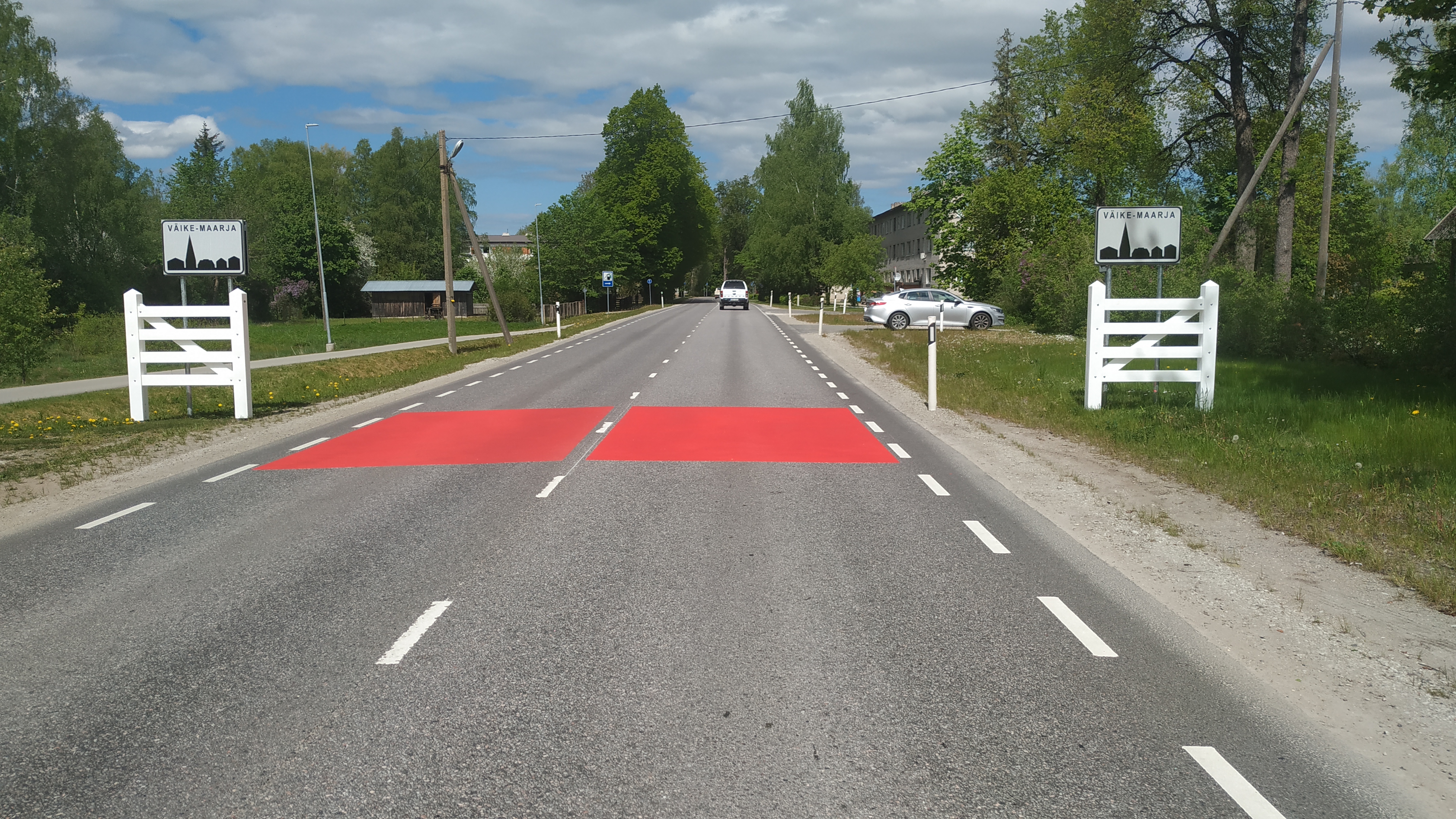 Väike-Maarja asulaväravad